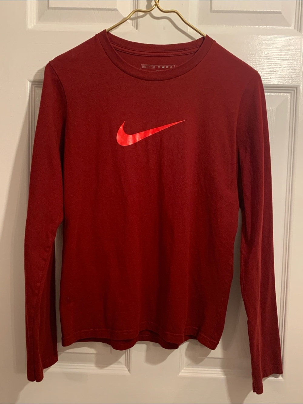 Nike Women’s Long Sleeve Top Burgundy Red Swoosh Size S